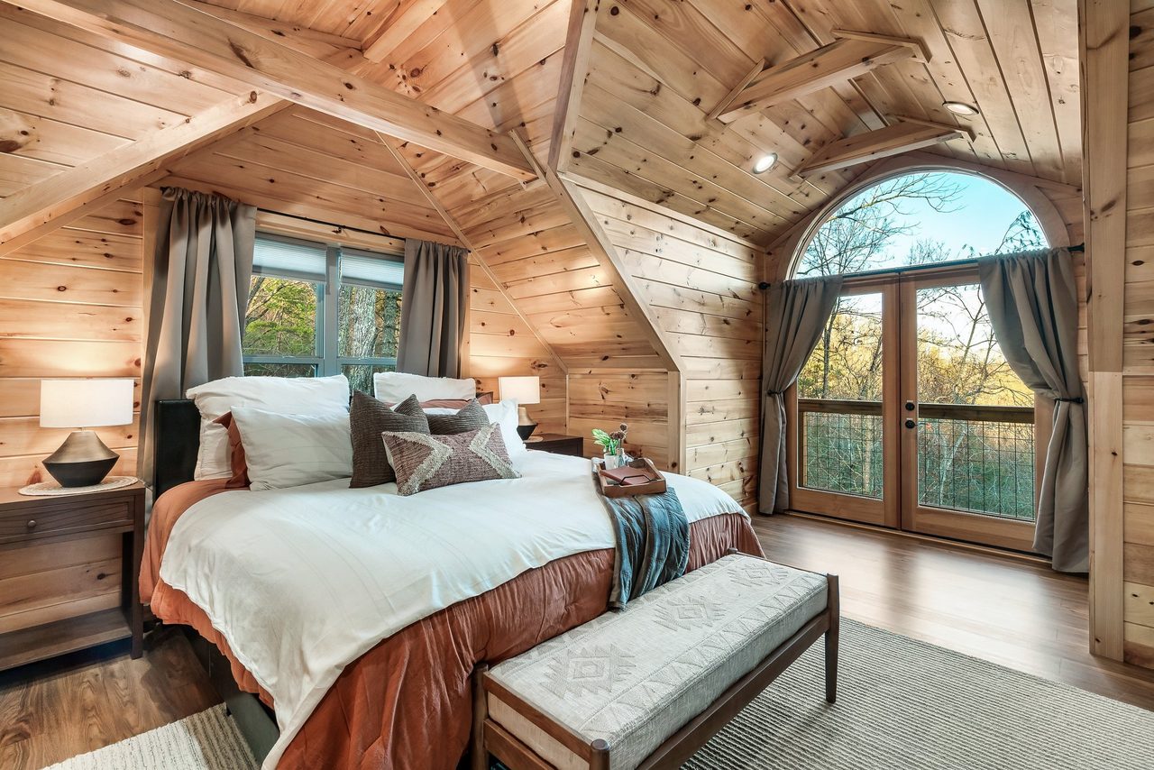 Bed 3: upper level, king, balcony, TV, & ensuite full bath